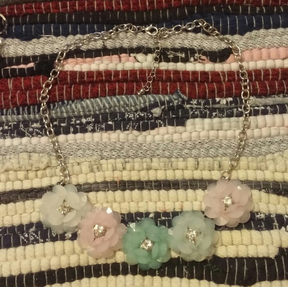 Unknown Jewelry - 🌷GIFTING🌷Elegant Statement Necklace